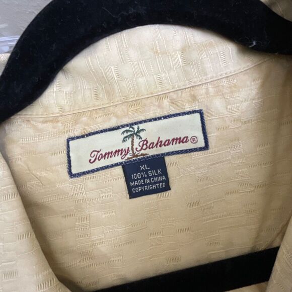 TOMMY BAHAMA shirt mens XL 100% Silk Floral Short Sleeve Shirt Button Tropical - Picture 3 of 12